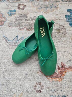 Green Zara Ballet Flats size 39/Sz 8 US